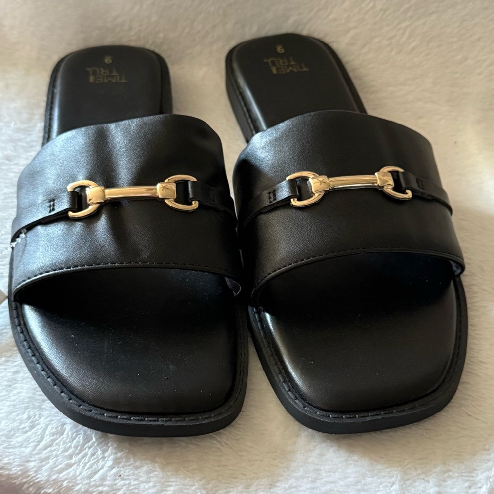 Time and Tru Sandals Women’s Size 9 Black Mules‎ with Gold Accent Whimsigoth New
